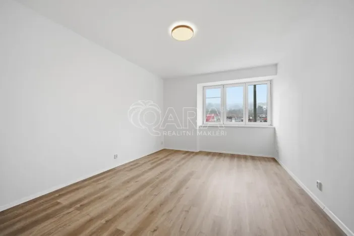 Pronájem bytu 2+kk, Praha - Vysočany, Kolbenova, 60 m2