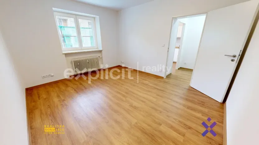 Pronájem bytu 1+1, Vsetín, Na Hrázi, 31 m2