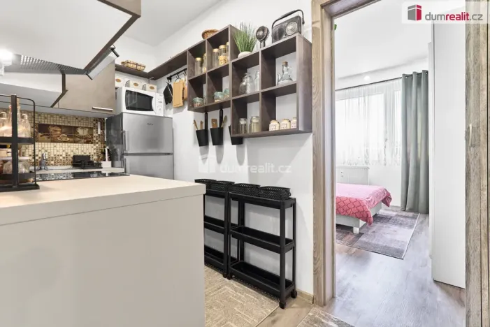 Prodej bytu 2+kk, Karlovy Vary, Charkovská, 48 m2