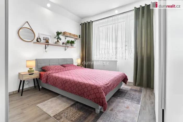 Prodej bytu 2+kk, Karlovy Vary, Charkovská, 48 m2