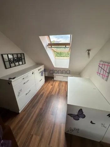 Pronájem bytu 2+kk, Praha, Hradešínská, 47 m2