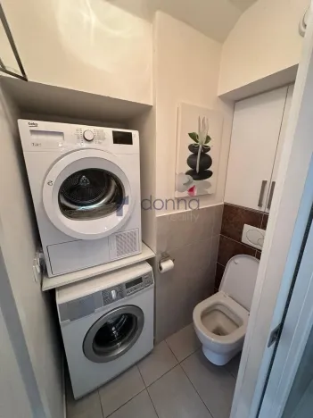 Pronájem bytu 2+kk, Praha, Hradešínská, 47 m2