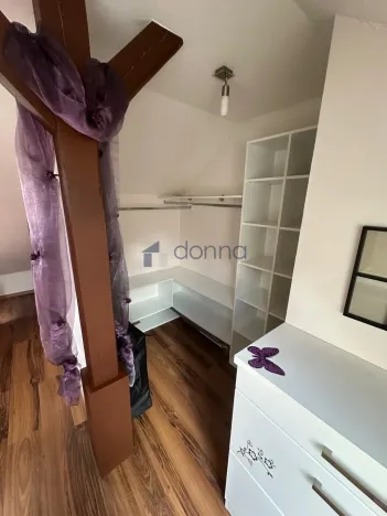 Pronájem bytu 2+kk, Praha, Hradešínská, 47 m2