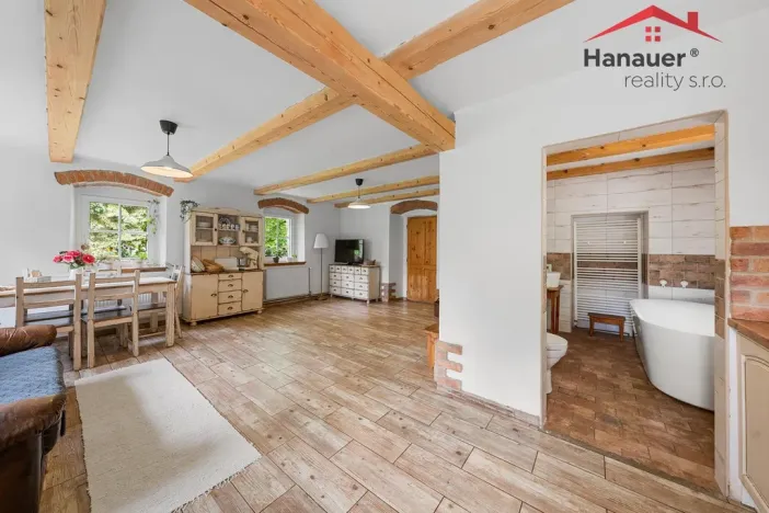 Prodej rodinného domu, Libouchec - Čermná, 176 m2