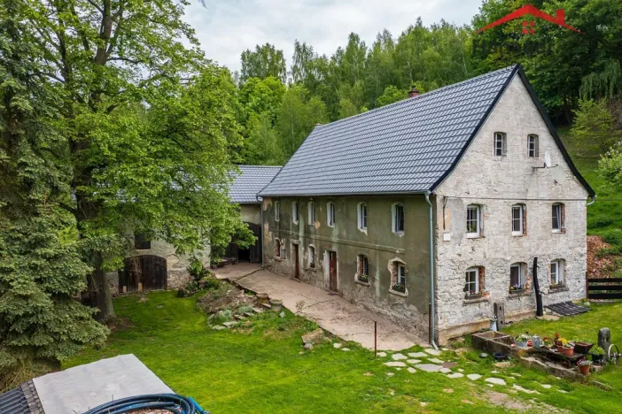 Prodej rodinného domu, Libouchec - Čermná, 176 m2