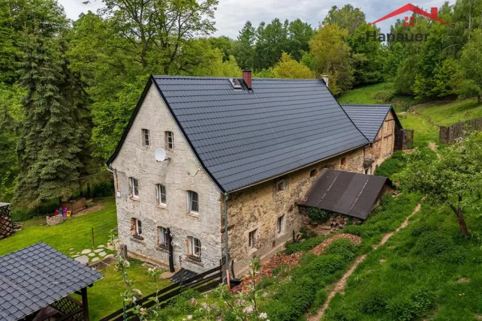 Prodej rodinného domu, Libouchec - Čermná, 176 m2