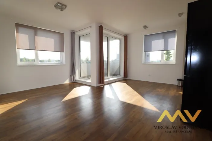 Pronájem bytu 2+kk, Hradec Králové - Třebeš, Pod Svahem, 62 m2