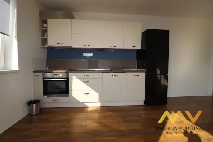 Pronájem bytu 2+kk, Hradec Králové - Třebeš, Pod Svahem, 62 m2