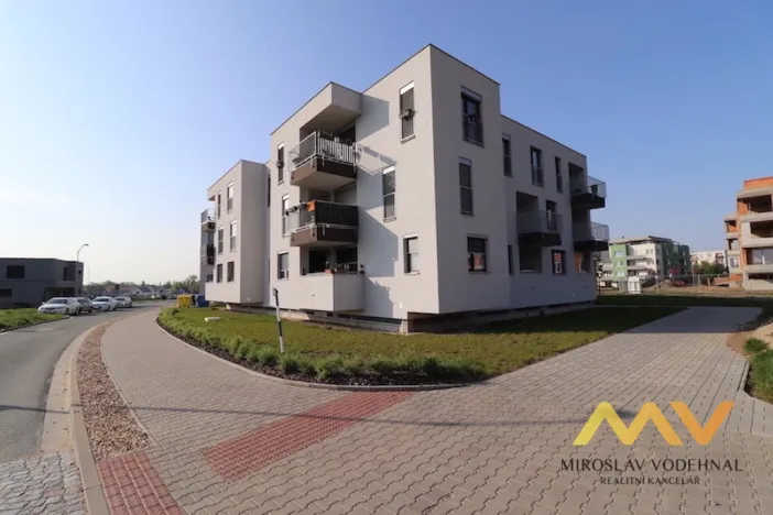 Pronájem bytu 2+kk, Hradec Králové - Třebeš, Pod Svahem, 62 m2