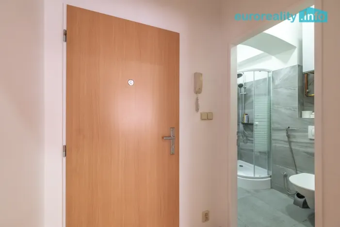 Prodej bytu 2+kk, Karlovy Vary, Moskevská, 47 m2