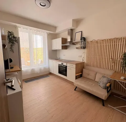 Pronájem bytu 3+kk, Praha - Řeporyje, 43 m2