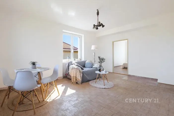 Prodej bytu 2+kk, Petrohrad, 62 m2
