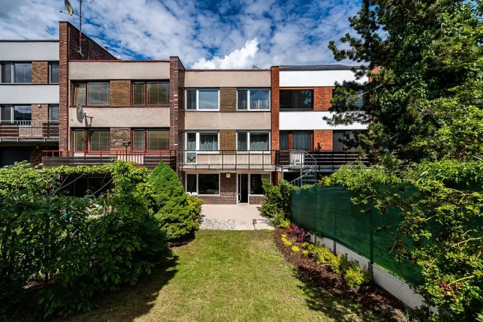Pronájem rodinného domu, Praha - Dejvice, Krohova, 250 m2