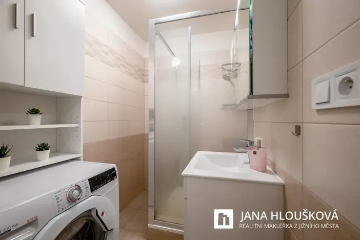 Prodej bytu 2+kk, Praha - Háje, Steinerova, 42 m2