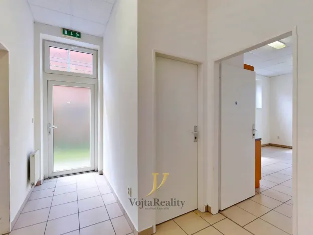 Pronájem obchodního prostoru, Uničov, Šumperská, 450 m2