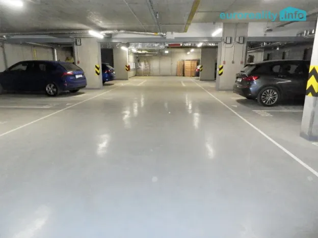 Pronájem bytu 1+kk, Praha - Řeporyje, Jáchymovská, 30 m2