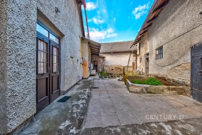 Prodej rodinného domu, Chleby, 303 m2