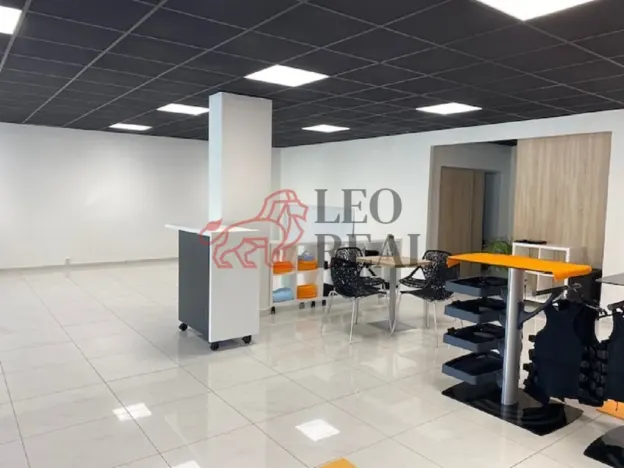 Prodej obchodního prostoru, Brno, Kosmova, 120 m2