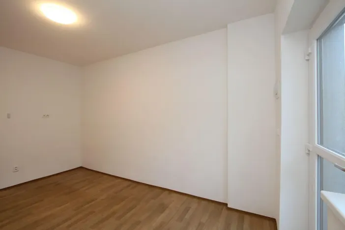 Pronájem bytu 1+kk, Pardubice - Rosice, generála Svobody, 21 m2