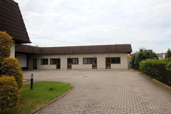 Pronájem bytu 1+kk, Pardubice - Rosice, generála Svobody, 22 m2
