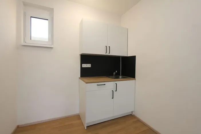 Pronájem bytu 1+kk, Pardubice - Rosice, generála Svobody, 29 m2