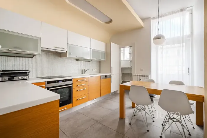 Pronájem bytu 3+1, Brno, Jakubské náměstí, 103 m2