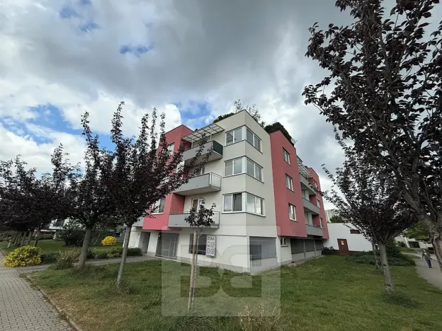 Pronájem bytu 2+kk, Hradec Králové, Svatojánská, 59 m2