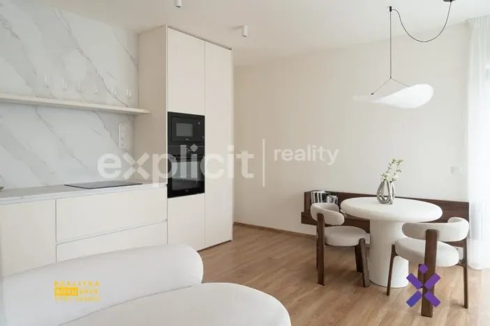 Pronájem bytu 2+kk, Zlín, Tyršovo nábřeží, 51 m2