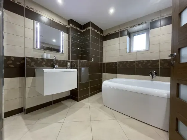 Prodej rodinného domu, Nové Město nad Metují, V Aleji, 150 m2