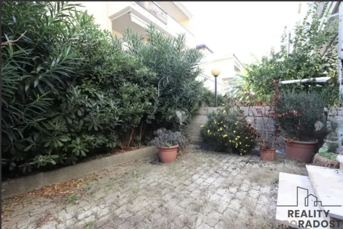 Prodej bytu 3+kk, Via di Giesi,Villa Rosa,Itálie, 56 m2