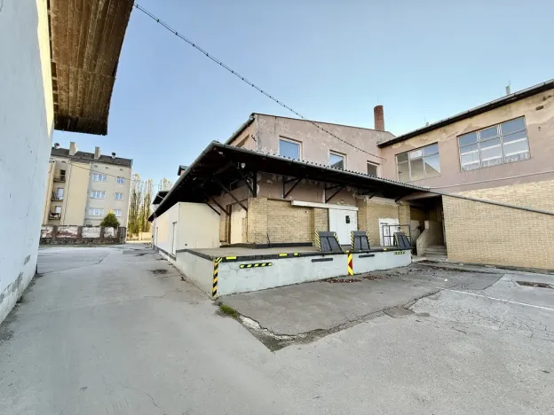 Pronájem skladu, Brno, U vlečky, 438 m2