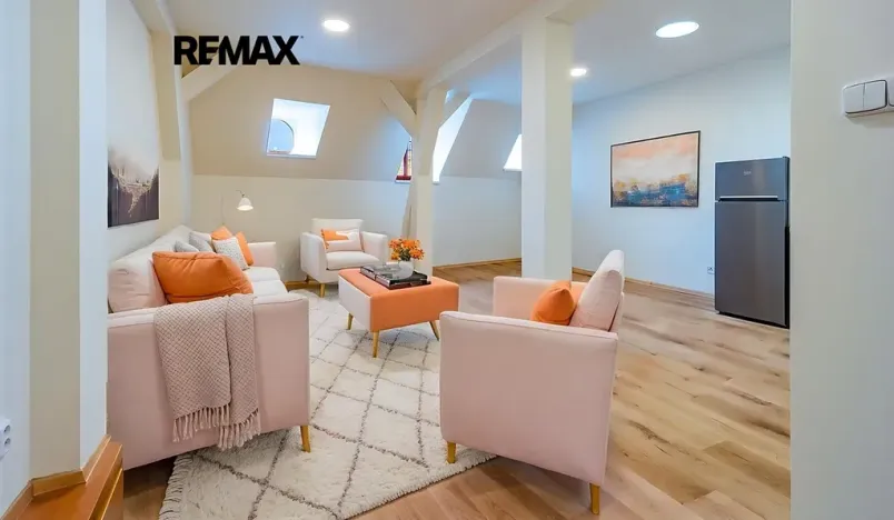 Pronájem bytu 2+1, Česká Lípa, Škroupovo náměstí, 75 m2