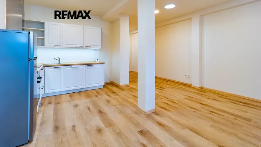Pronájem bytu 2+1, Česká Lípa, Škroupovo náměstí, 75 m2