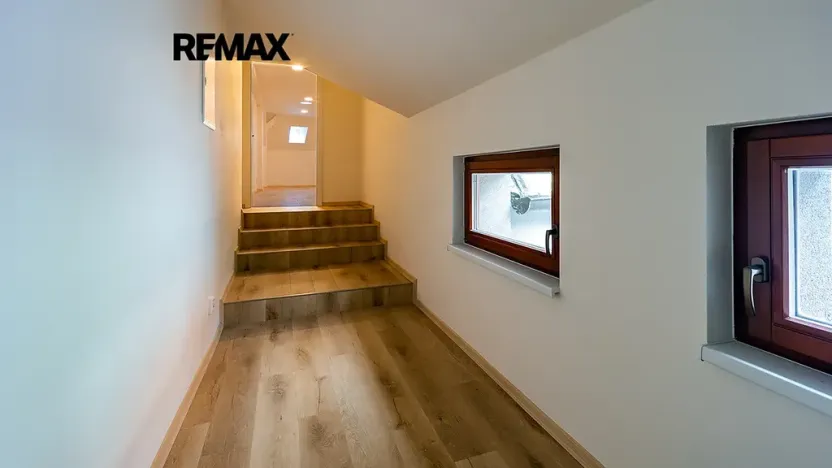 Pronájem bytu 2+1, Česká Lípa, Škroupovo náměstí, 75 m2