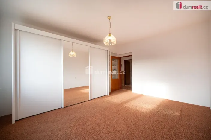 Pronájem rodinného domu, Dasný, 241 m2