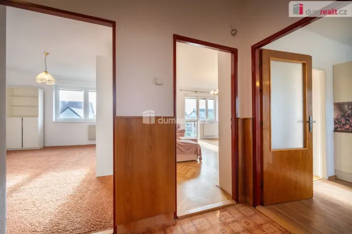 Pronájem rodinného domu, Dasný, 241 m2