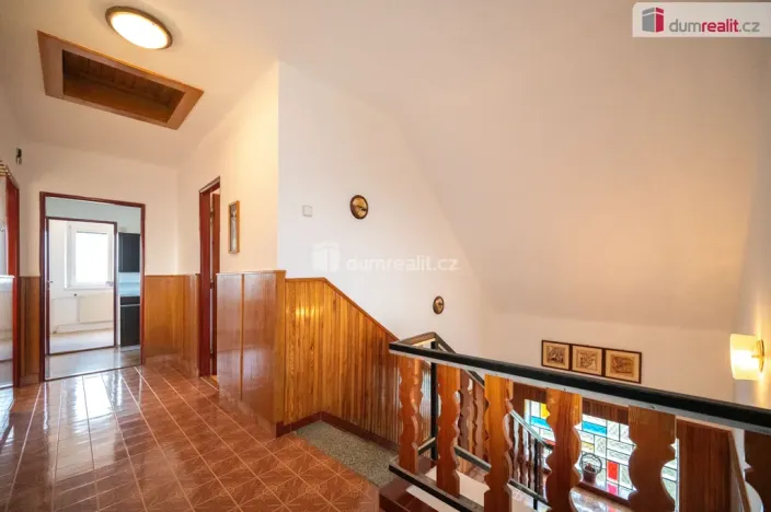Pronájem rodinného domu, Dasný, 241 m2