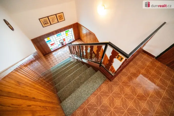 Pronájem rodinného domu, Dasný, 241 m2