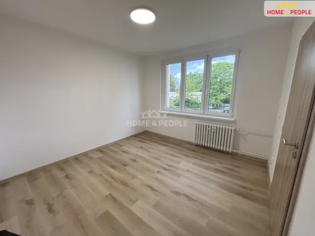 Pronájem bytu 3+1, Karlovy Vary - Bohatice, Ostrovská, 64 m2