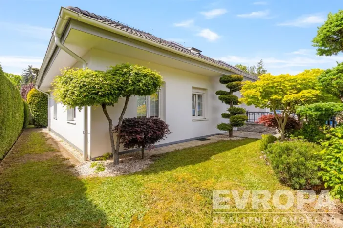 Pronájem rodinného domu, Průhonice, U Cihelny, 237 m2
