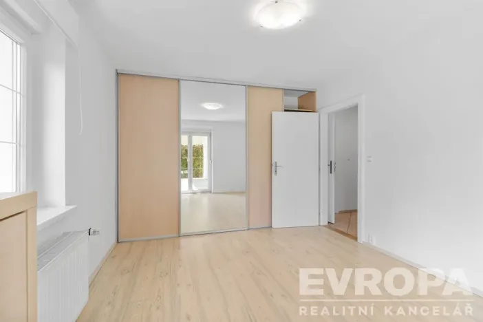 Pronájem rodinného domu, Průhonice, U Cihelny, 237 m2