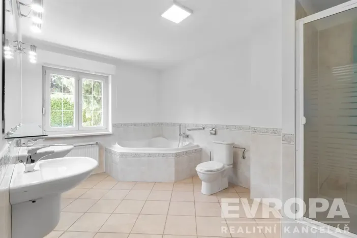 Pronájem rodinného domu, Průhonice, U Cihelny, 237 m2