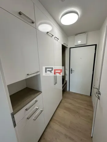 Pronájem bytu 1+kk, Olomouc - Řepčín, Aloise Rašína, 31 m2