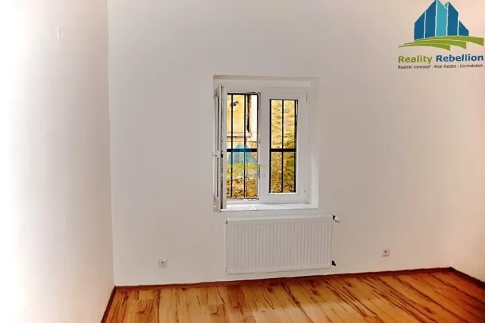 Pronájem bytu 1+1, Cheb, Úzká, 68 m2
