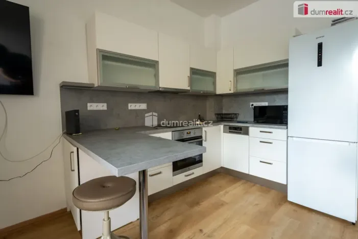 Pronájem bytu 2+kk, Praha - Libeň, Turnovská, 37 m2