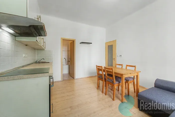 Prodej bytu 2+kk, Praha, U pošty, 35 m2