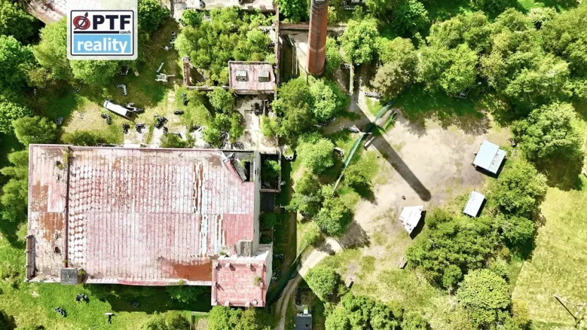 Prodej výrobních prostor, Libá, 8000 m2