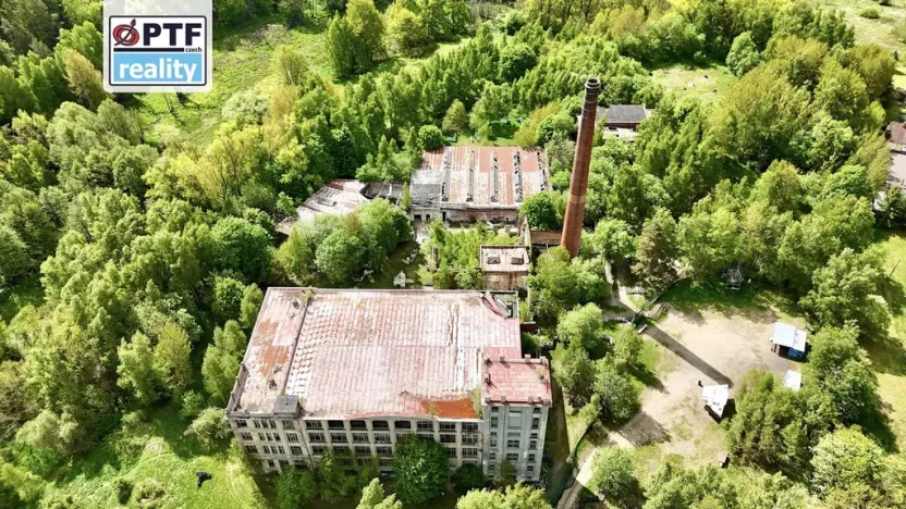 Prodej výrobních prostor, Libá, 8000 m2