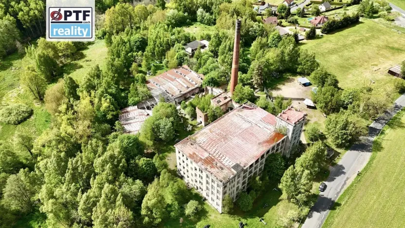 Prodej výrobních prostor, Libá, 8000 m2