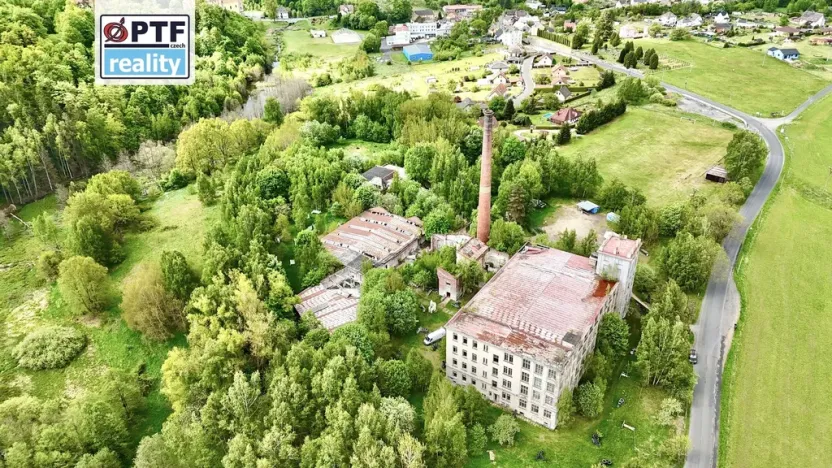 Prodej výrobních prostor, Libá, 8000 m2